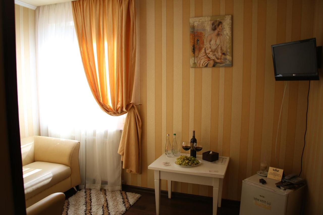 Берлога Charkov Buitenkant foto